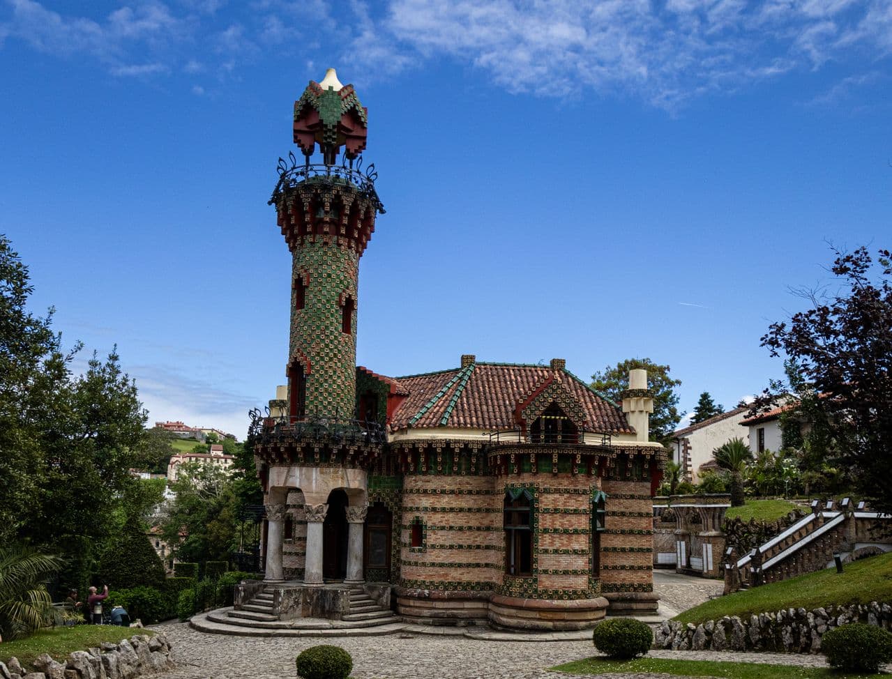 El Capricho and San Vicente de la Barquera highlight for day 3