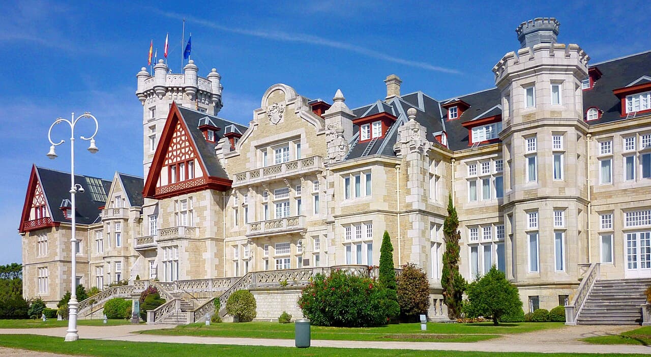 Santander waterfront highlight for day 5